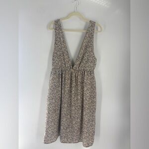Polagram Taupe Floral Dress with Plunging V Neck. Pockets!